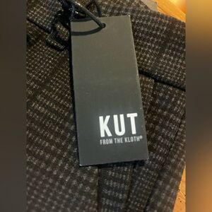 Kut from the Kloth women’s patterned knit skinny ankle pants. Size 0